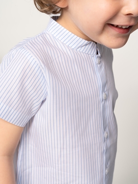 camisa mao corta rayas azules