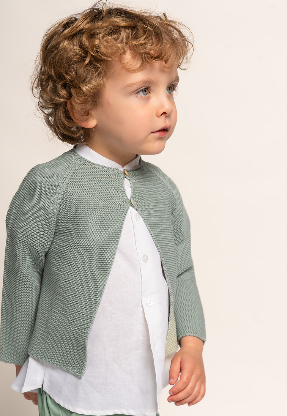 chaqueta verde perlé larga