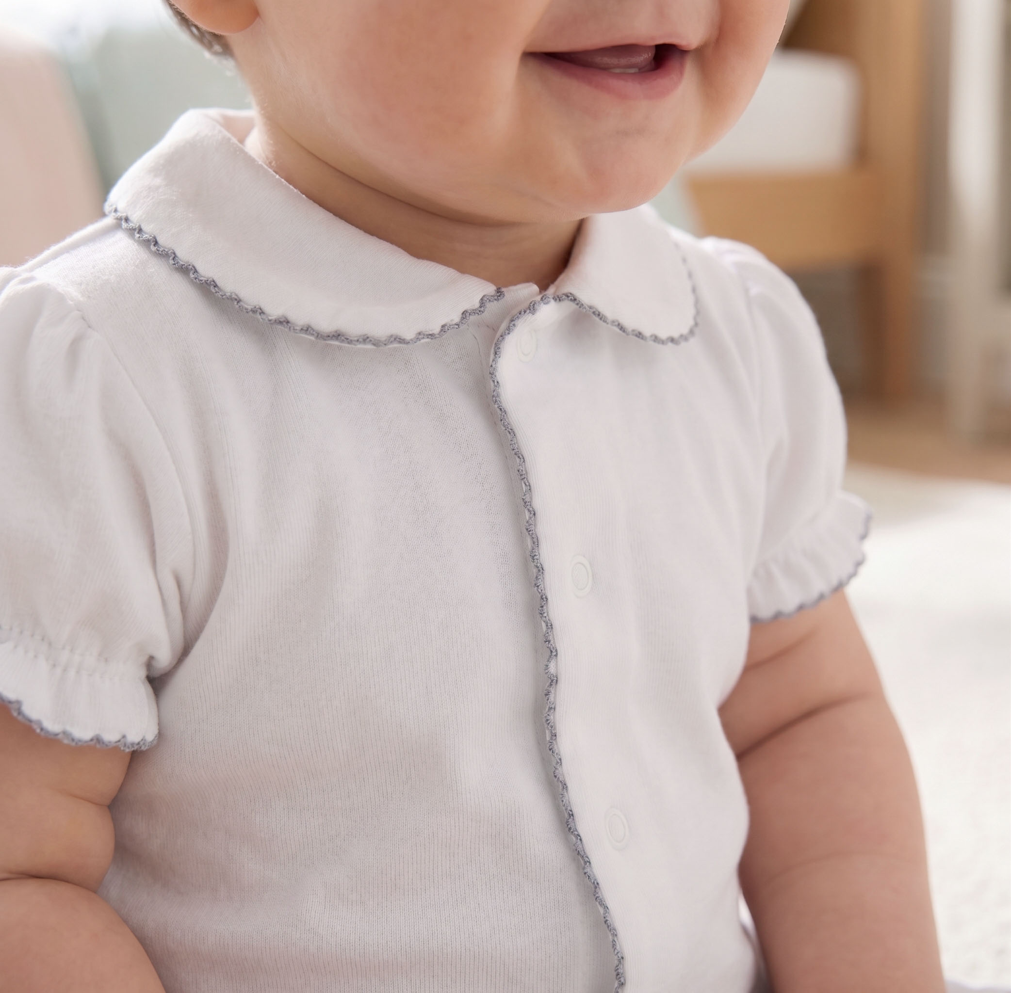 pijama corto blanco gris